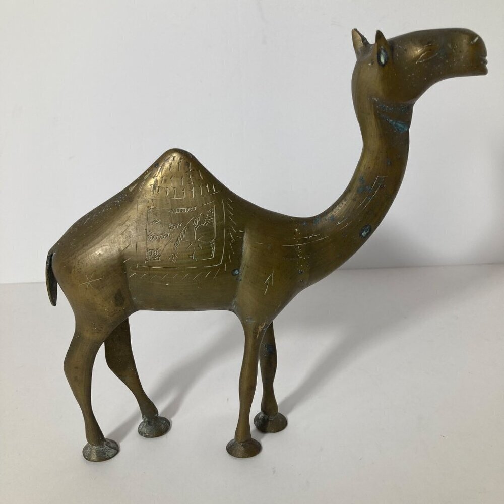 Vintage‎ Brass Camel Etched Design 8 x 8"